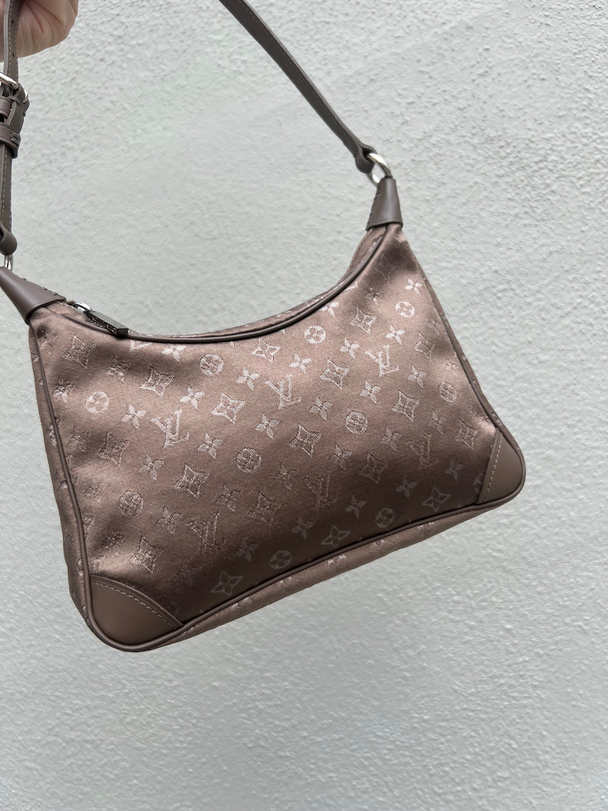 Pre-loved Louis Vuitton Mini Silk Boulogne Handbag Champagne