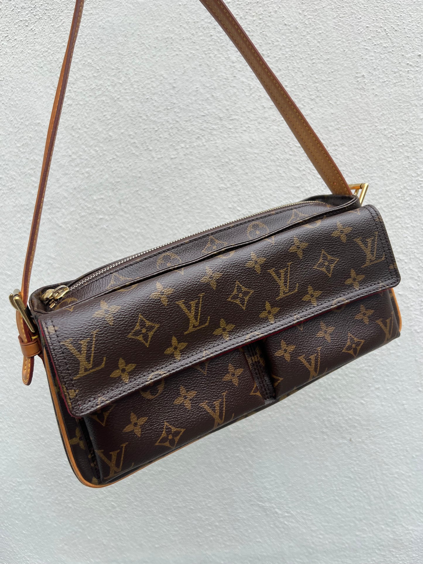 Pre-owned Louis Vuitton Viva Cite Handbag Brown Monogram 2004