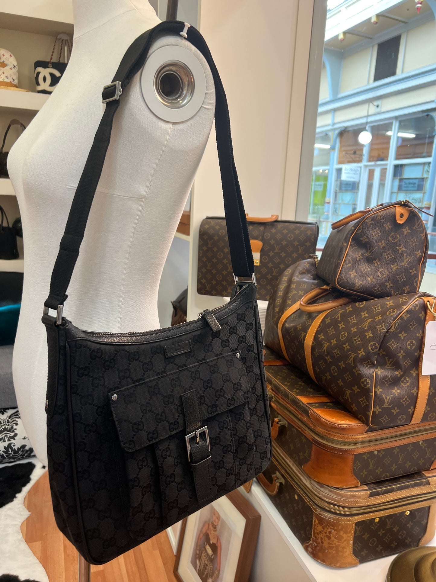 Pre-loved Gucci Black GG Canvas and Leather Crossbody Bag