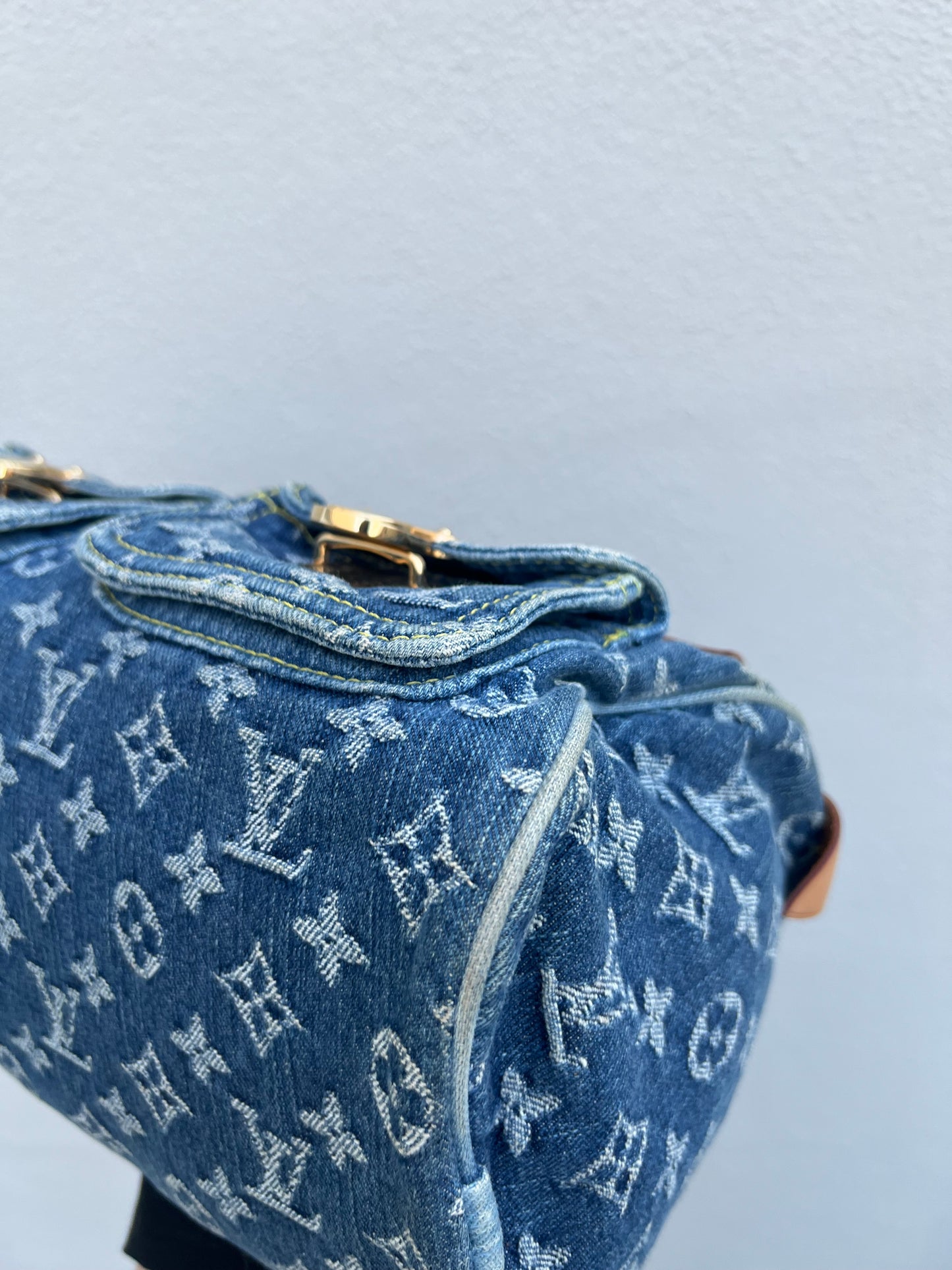Pre-loved Louis Vuitton Blue Monogram Denim Neo Speedy Handbag 2005