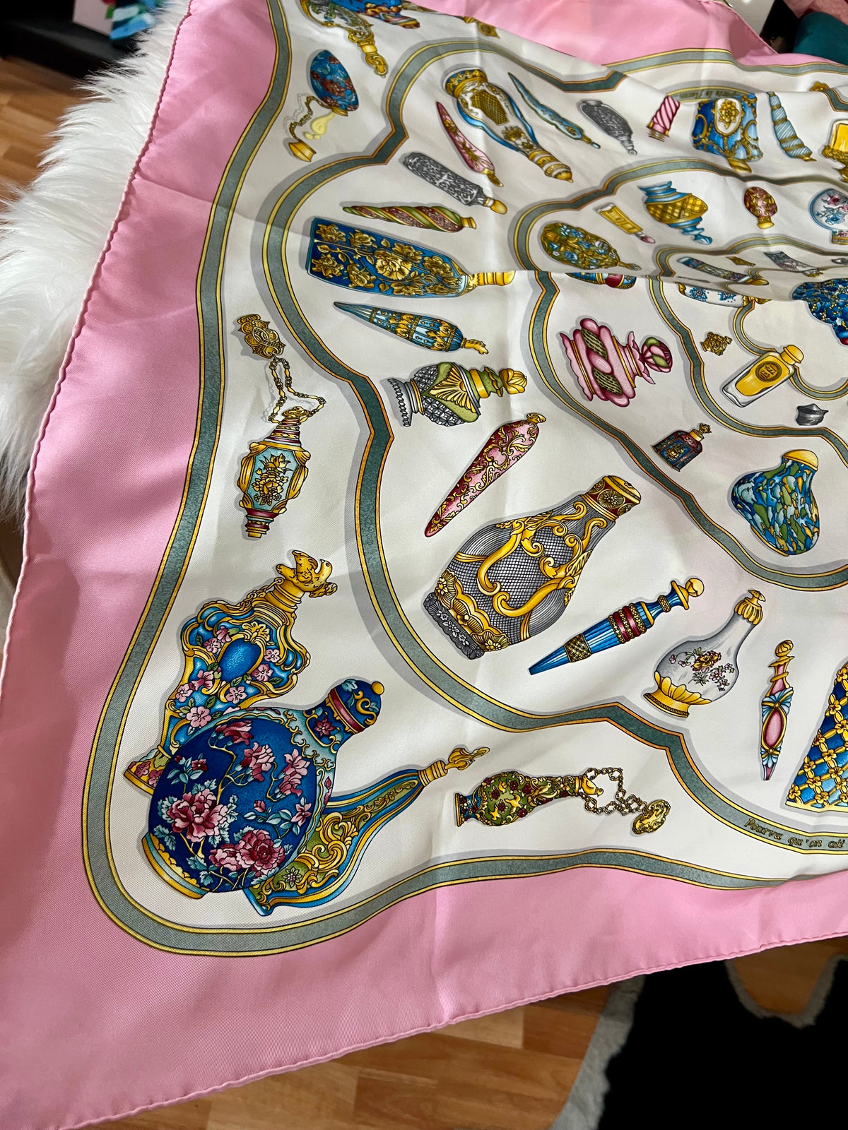 Pre-loved Hermès Pink & Multicolor 'Qu'importe Le Flacon' Silk Scarf 90
