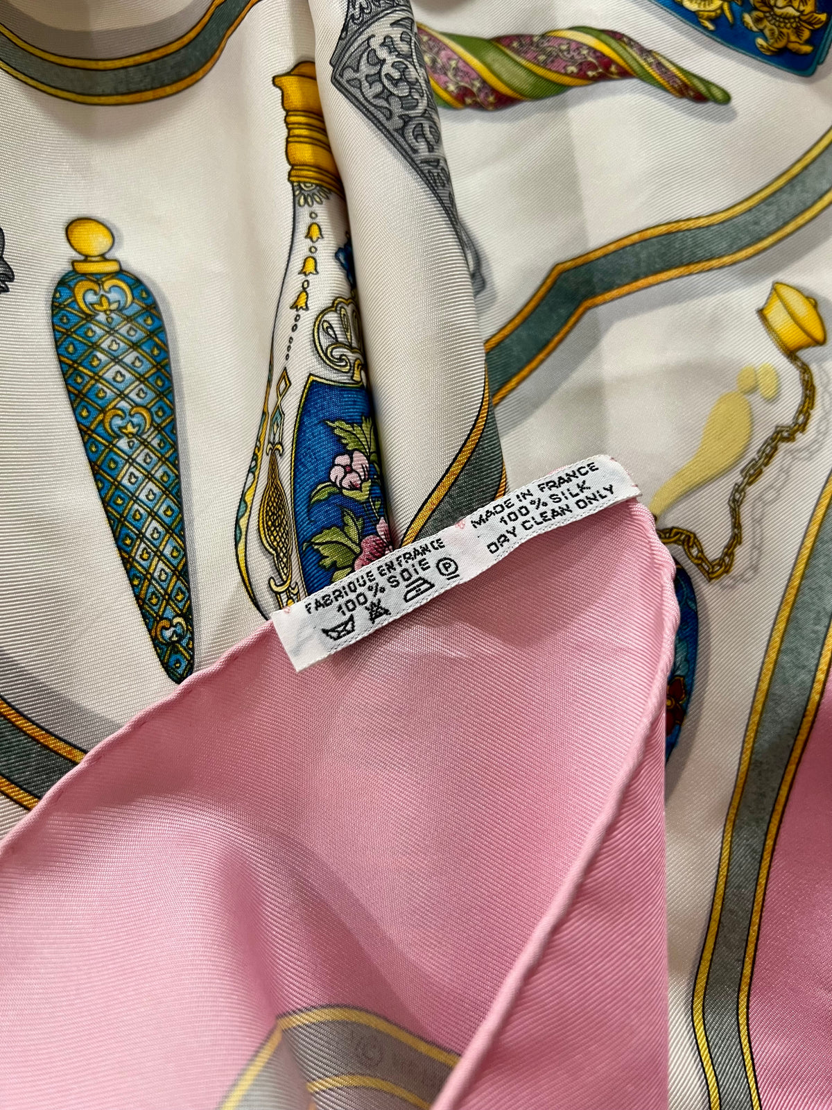 Pre-loved Hermès Pink & Multicolor 'Qu'importe Le Flacon' Silk Scarf 90