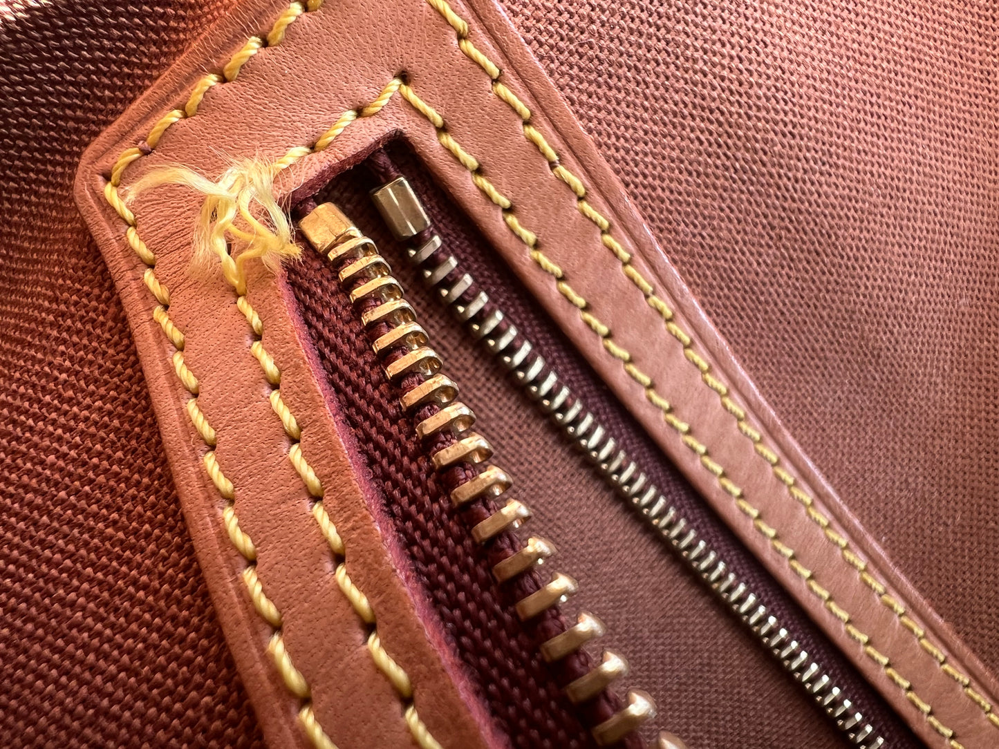 Pre-loved Louis Vuitton Looping PM Handbag Monogram