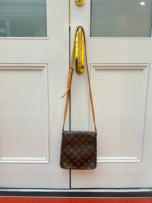 Pre-owned Louis Vuitton
Musette Salsa crossbody bag 2004