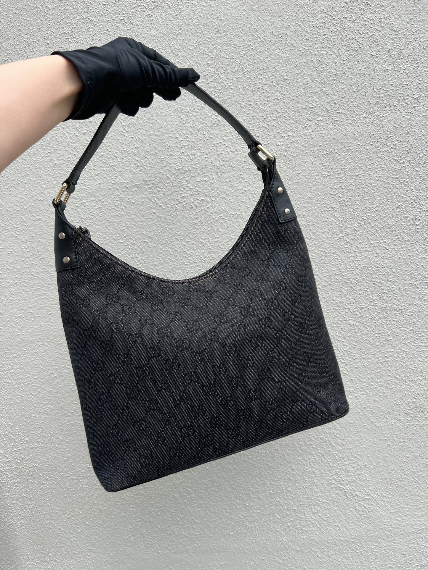 Pre-loved Gucci GG Canvas Hobo Shoulder Bag