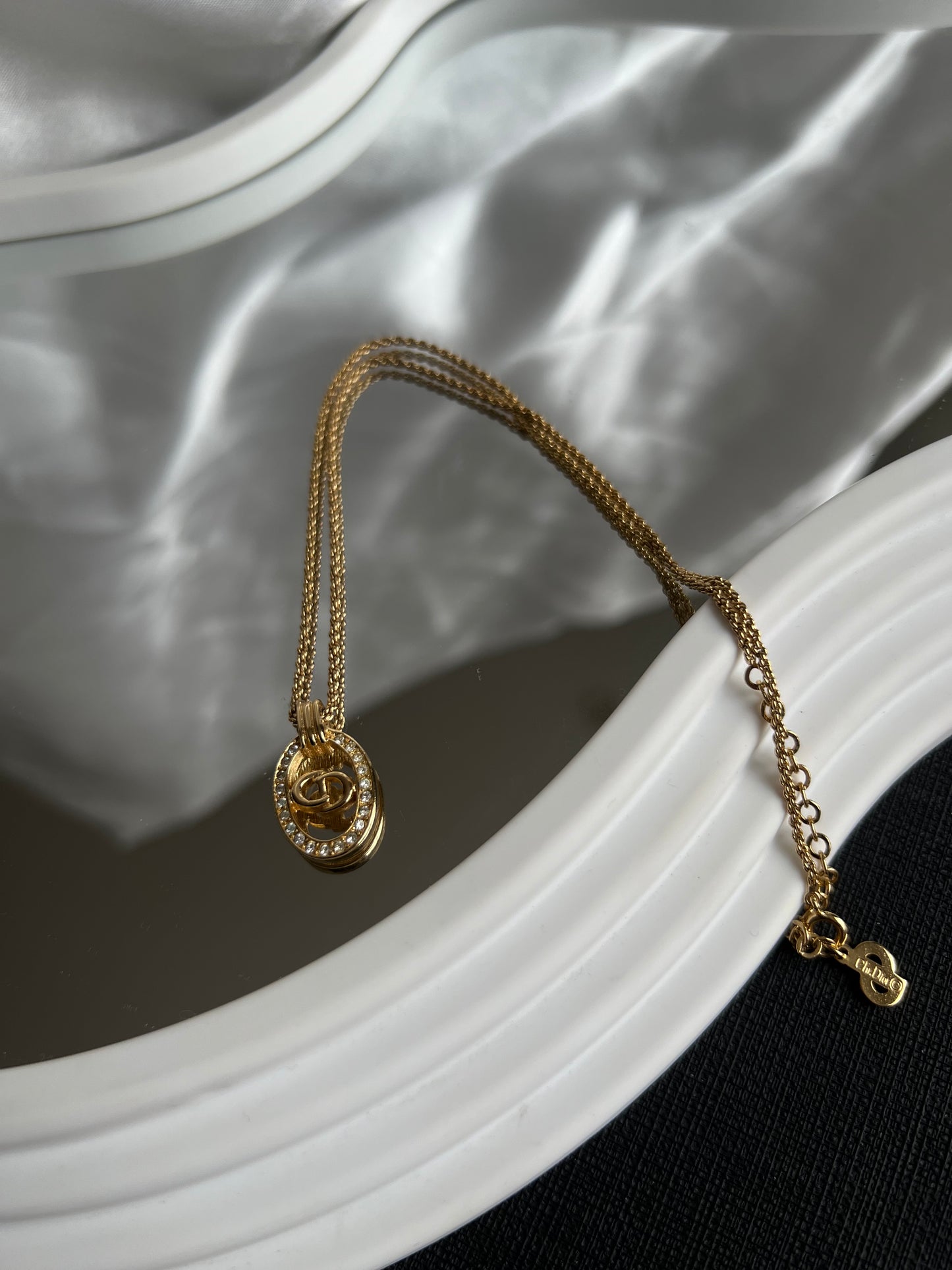 Pre-loved Christian Dior Vintage Crystal-embellished Necklace