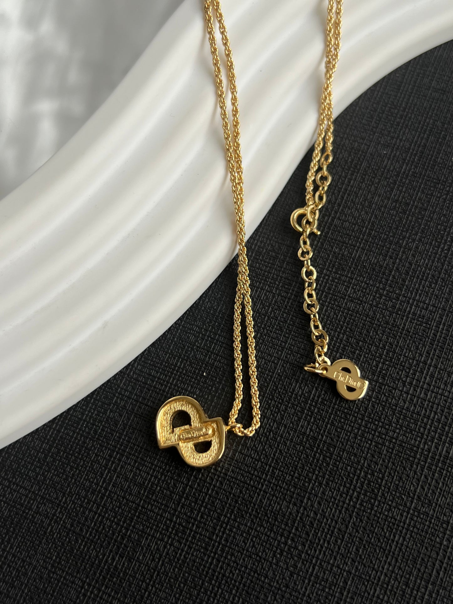 Pre-loved Christian Dior Vintage Crystal-embellished Necklace