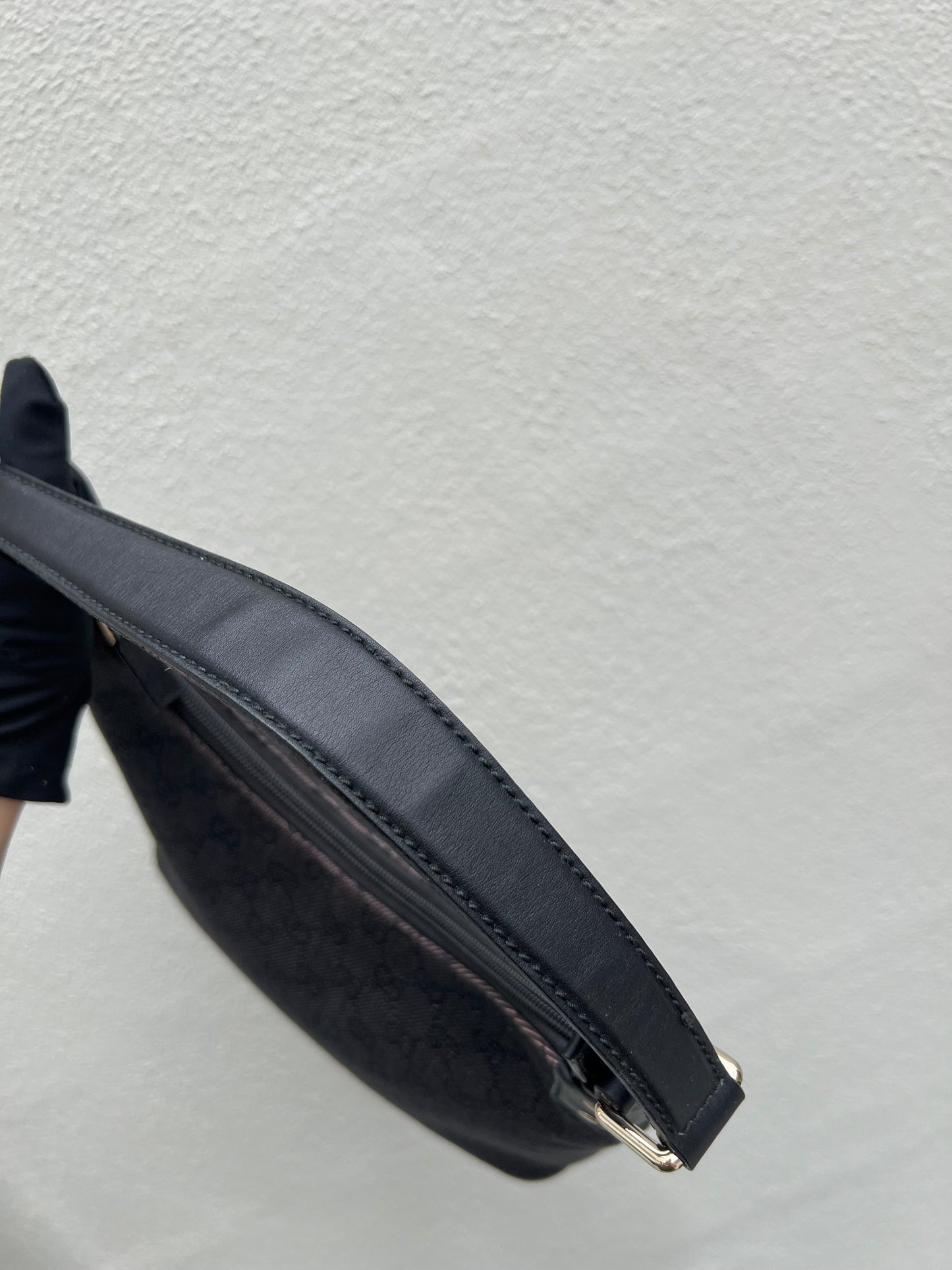 Pre-loved Gucci GG Canvas Hobo Shoulder Bag