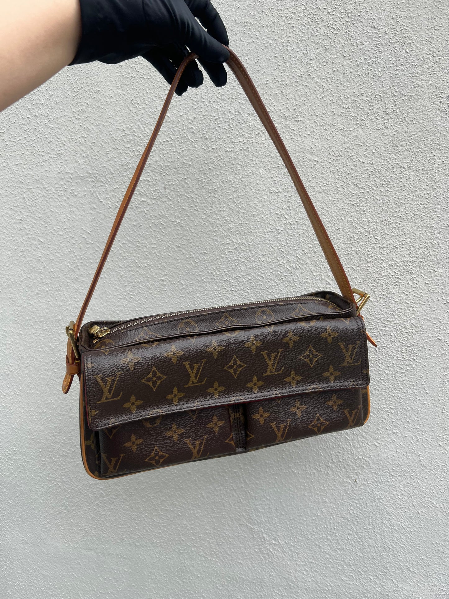 Pre-owned Louis Vuitton Viva Cite Handbag Brown Monogram 2004