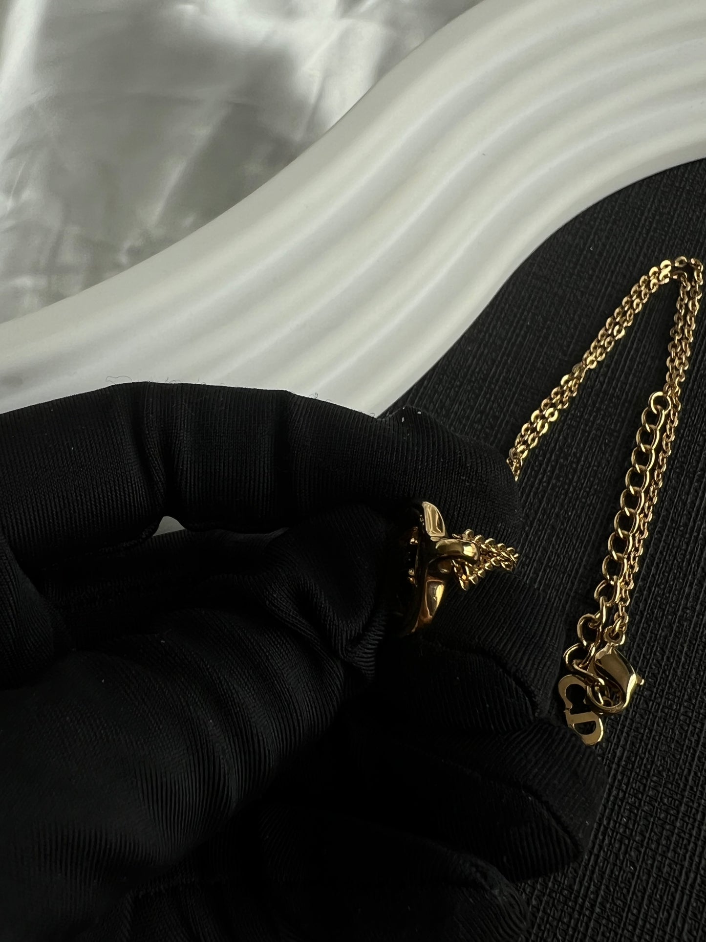 Pre-loved Christian Dior Vintage Rhinestone -embellished Heart Pendant Necklace