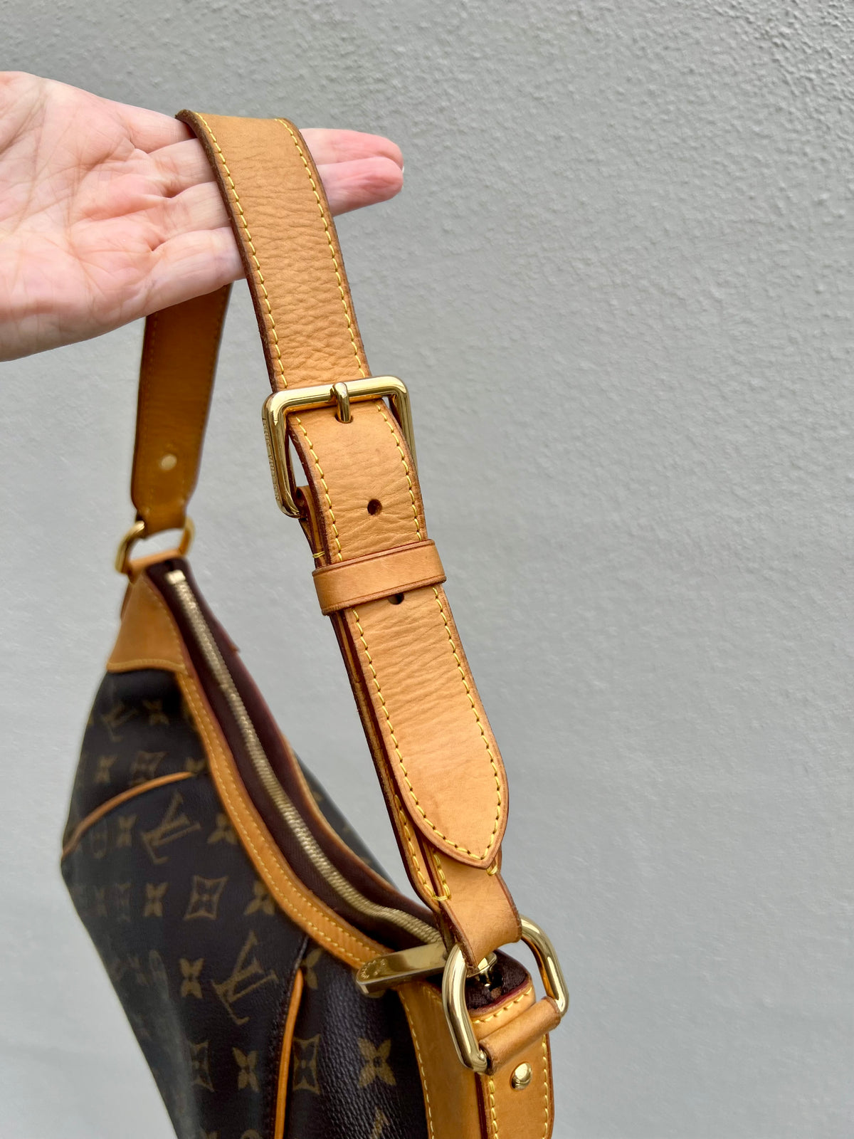 Pre-loved Louis Vuitton Thames PM Monogram 2009