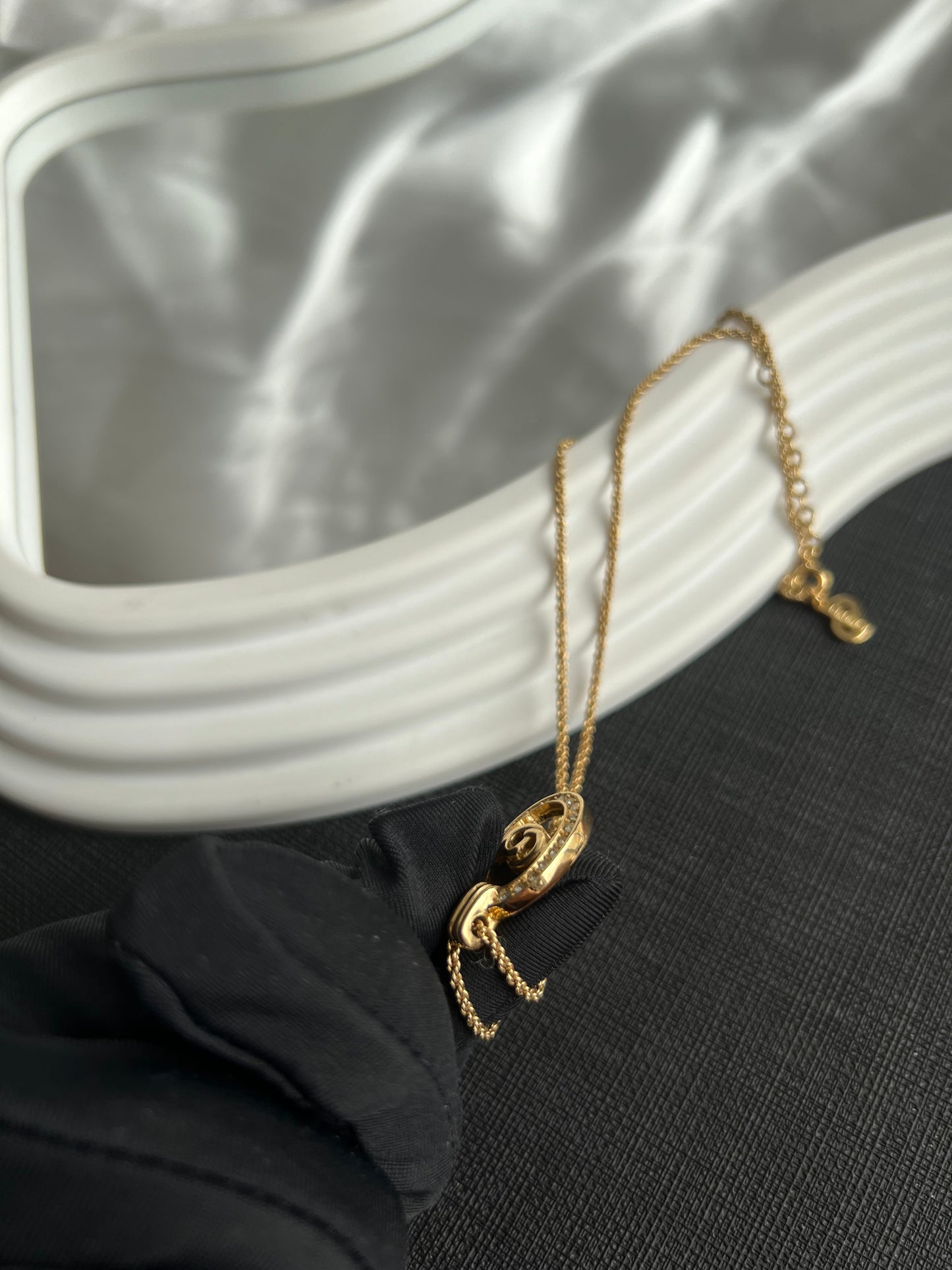 Pre-loved Christian Dior Vintage Crystal-embellished Necklace