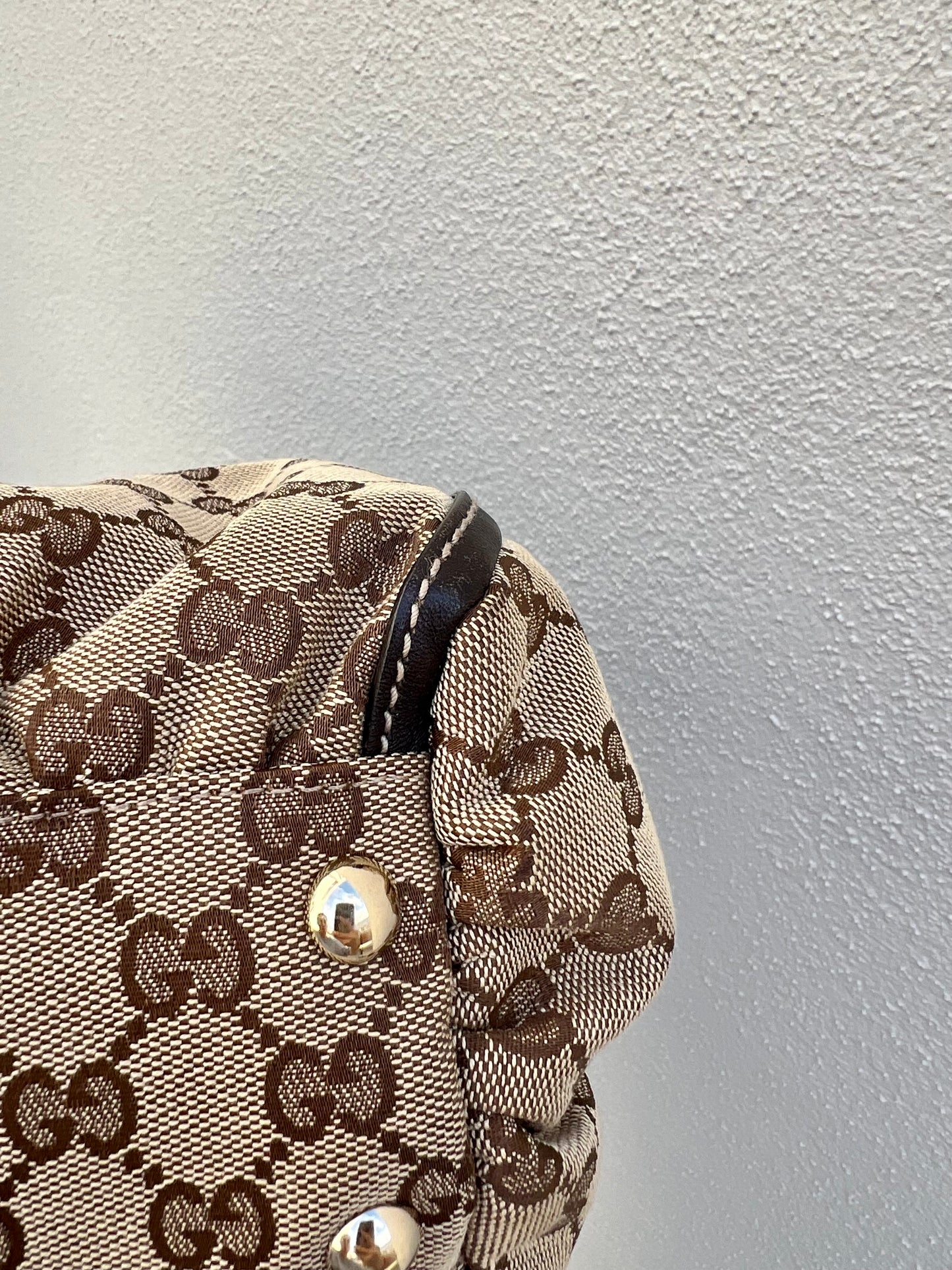 Pre-loved Gucci Beige/Ebony GG Canvas Abbey D-ring Tote Bag