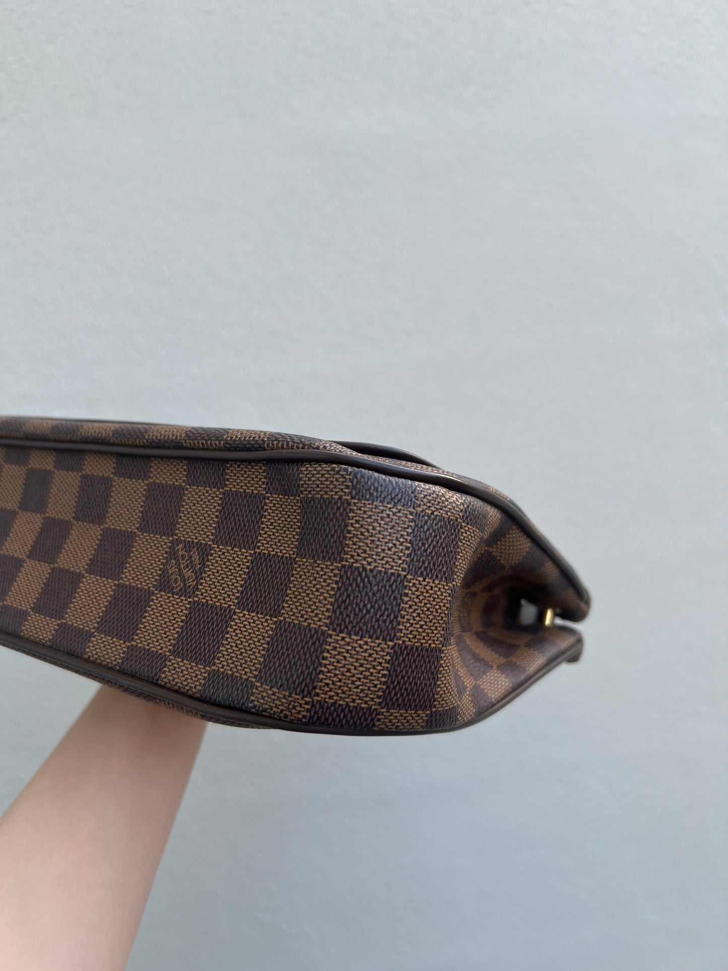 Pre-loved Louis Vuitton Damier Ebene Aubagne Shoulder Bag