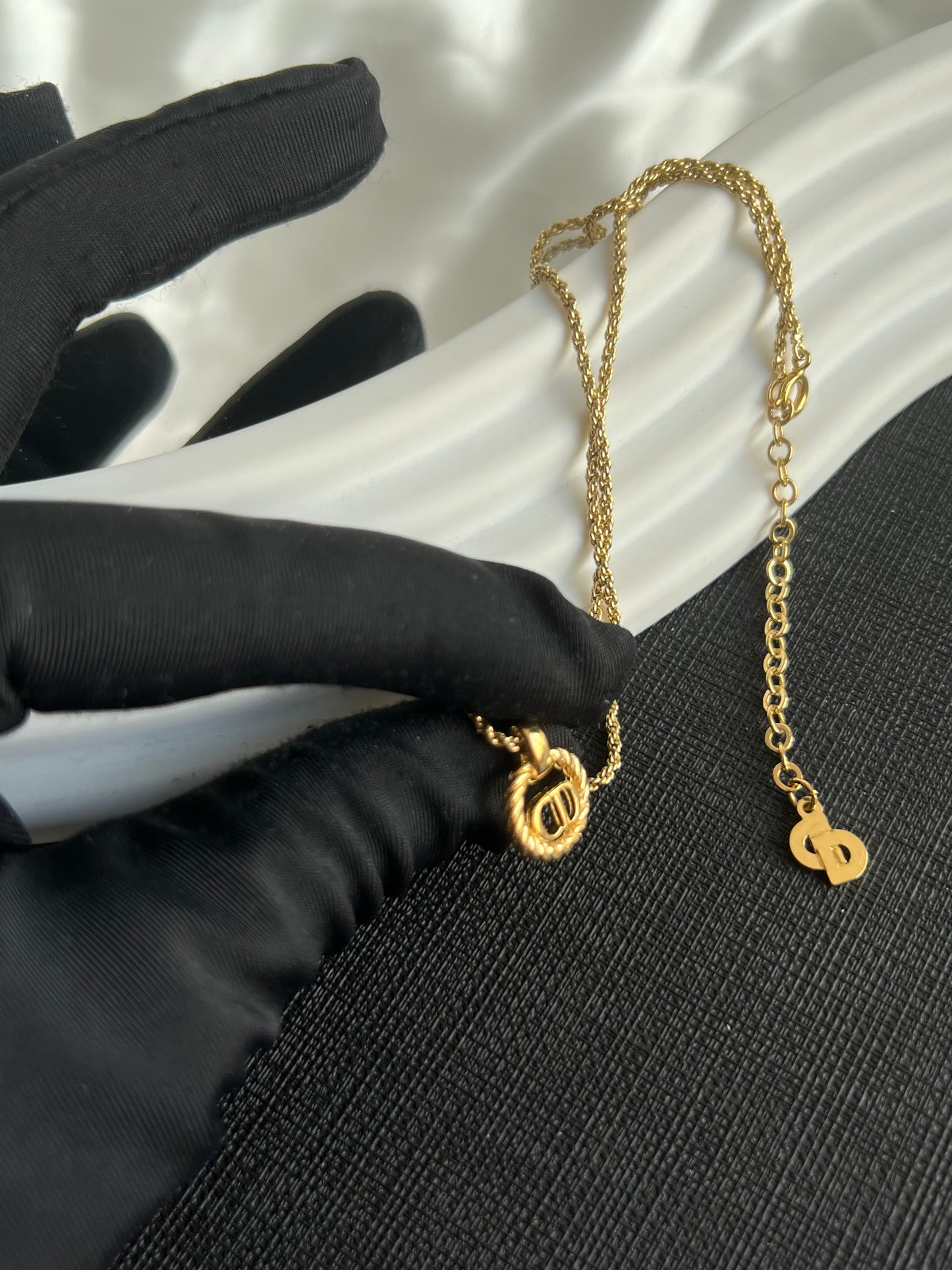 Pre-loved Christian Dior Vintage Logo-pendant Chain Necklace