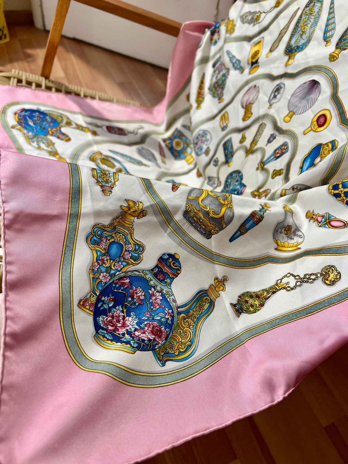 Pre-loved Hermès Pink & Multicolor 'Qu'importe Le Flacon' Silk Scarf 90
