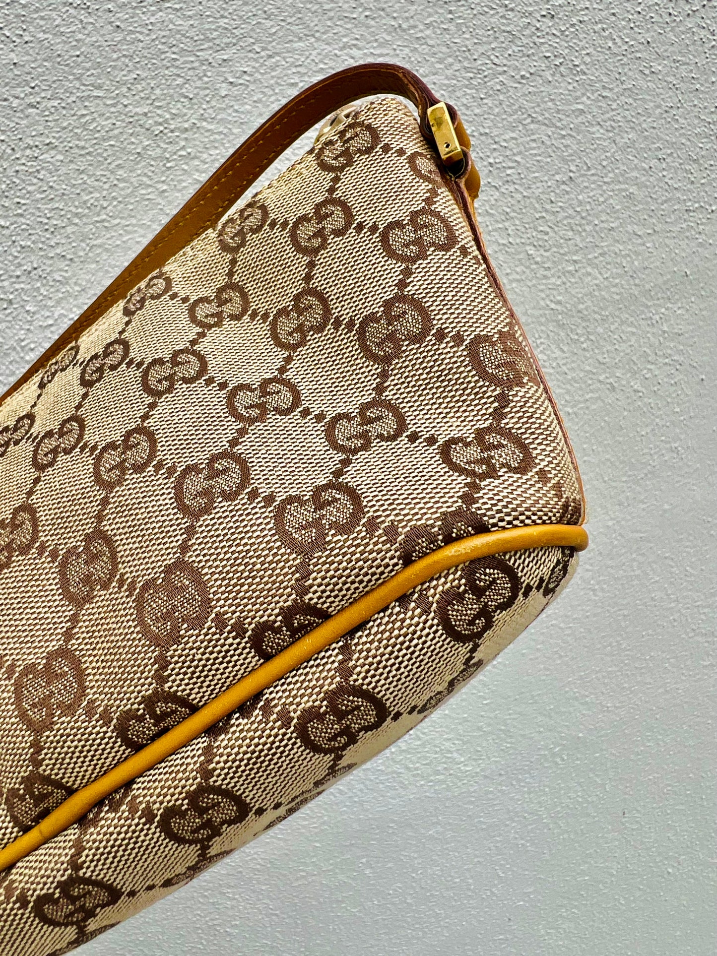 Pre-loved Gucci vintage GG Canvas Boat Baguette Bag