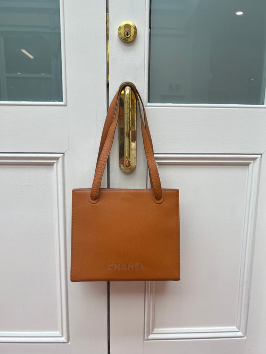 Pre-loved Chanel Caviar Shoulder Tote Bag Caramel