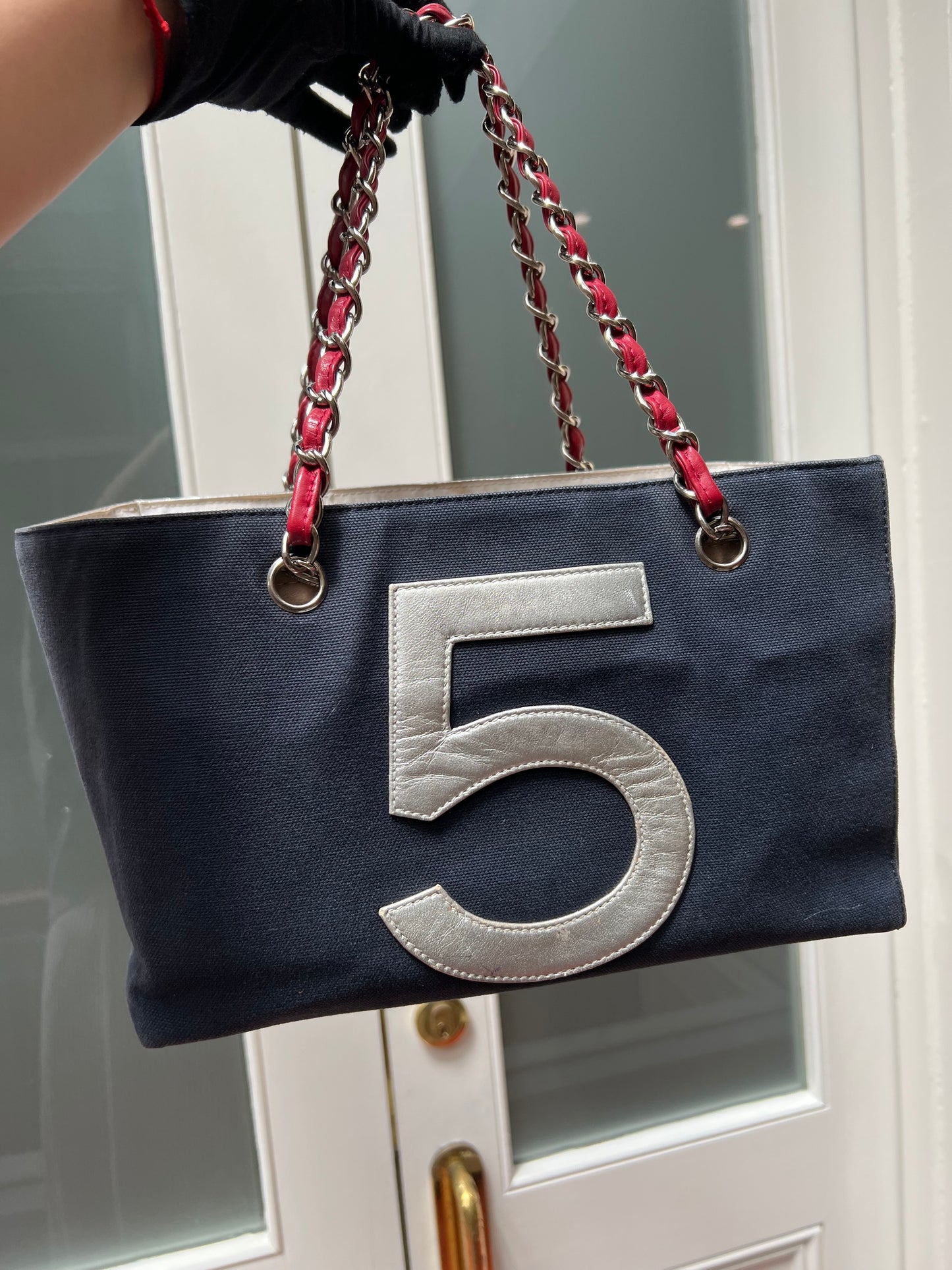 Pre-loved Chanel CC No.5 Foil Chain Shopping Tote Bag