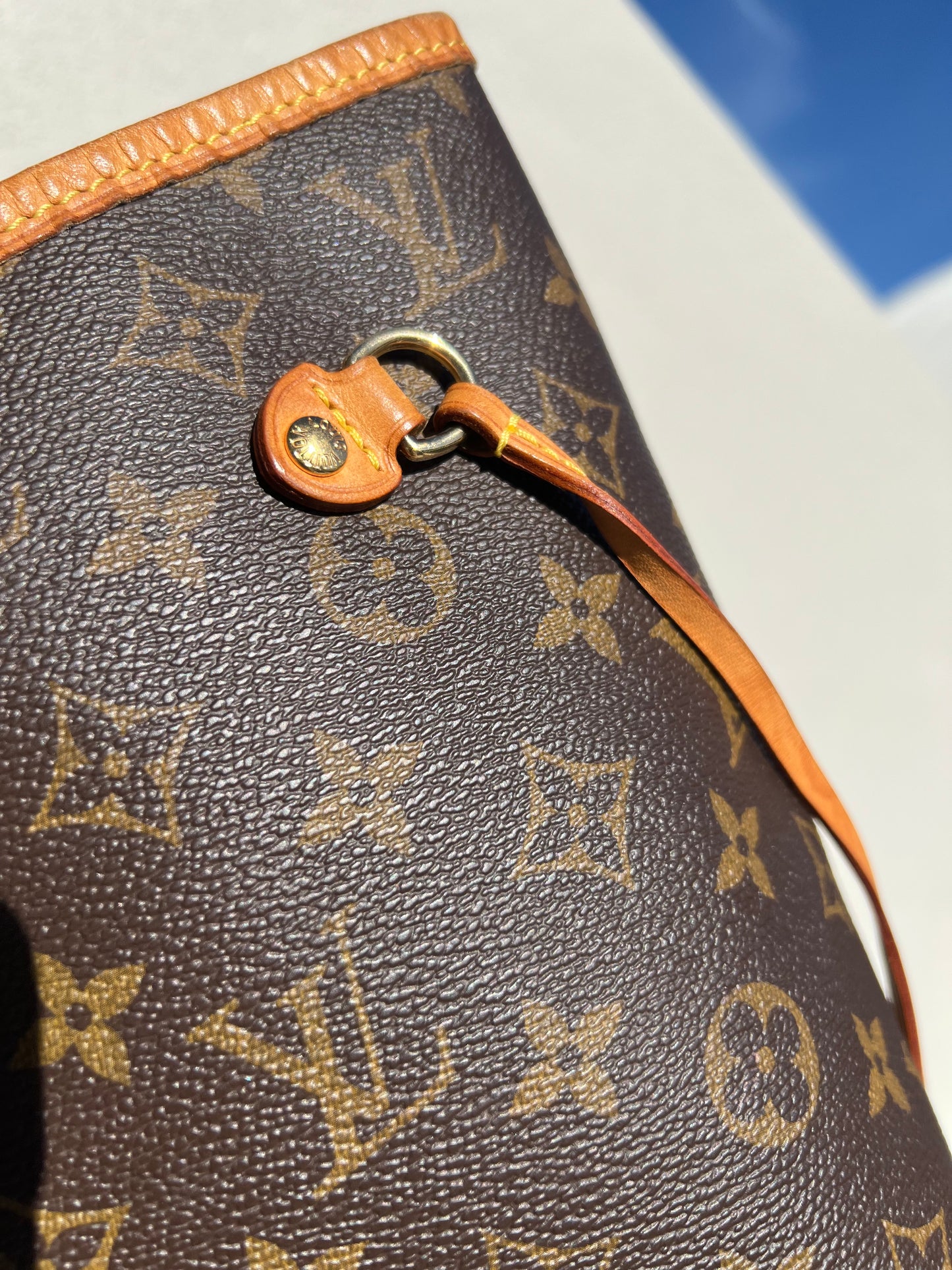 Pre-loved Louis Vuitton Neverfull Leather Tote MM Monogram 2010