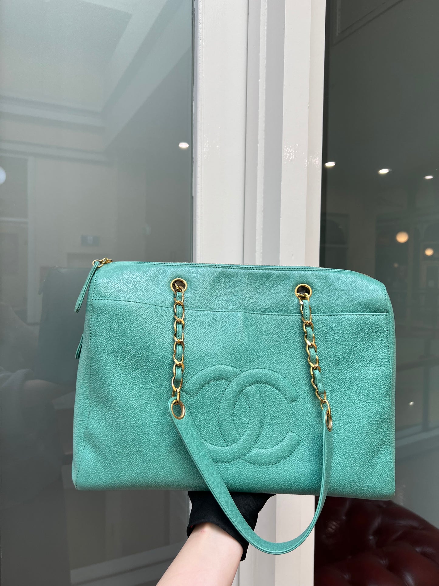 Pre-loved Chanel Vintage Mid 90s Zipped Tote Bag In Caviar Grained Leather