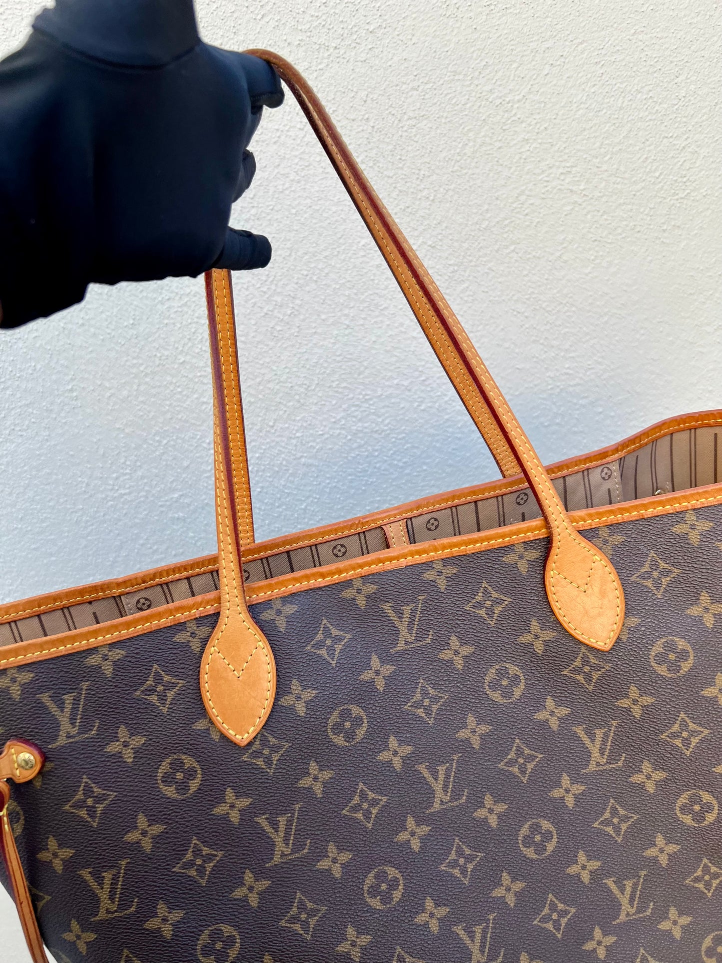 Pre-loved Louis Vuitton Neverfull Leather Tote GM Monogram 2009