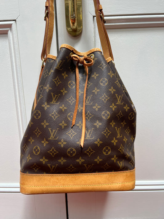 Pre-loved Louis Vuitton Monogram Canvas Noe Handbag 1996