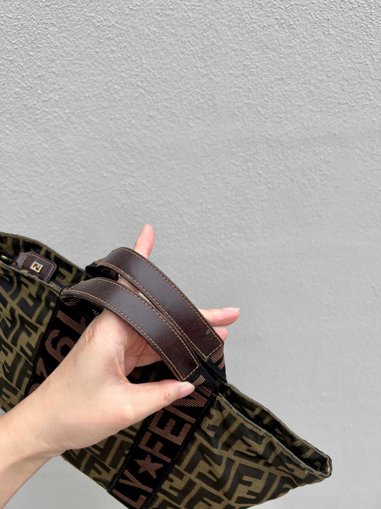 Pre-loved FENDI Zucca Canvas 1925 Tote Tobacco Hand Bag Brown