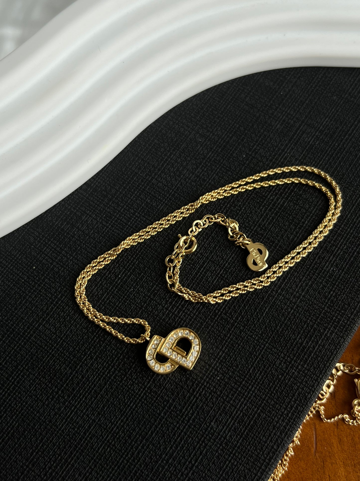 Pre-loved Christian Dior Vintage Crystal-embellished Necklace