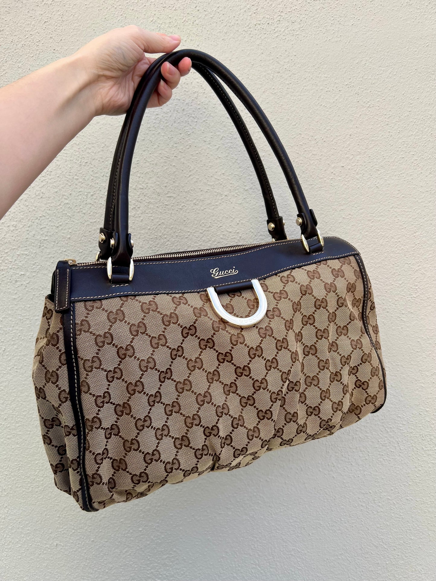 Pre-loved Gucci Beige/Ebony GG Canvas Abbey D-ring Tote Bag
