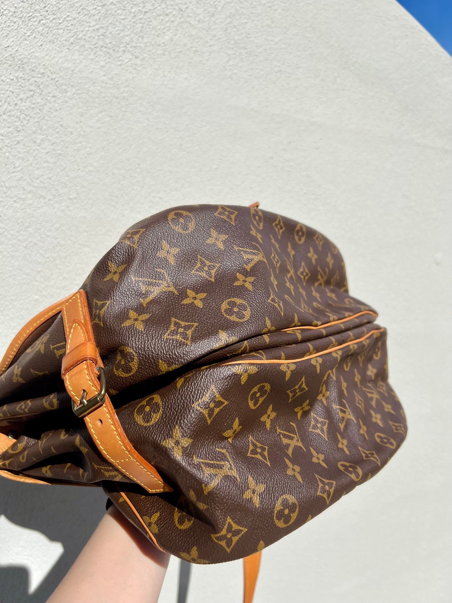 Pre-loved Louis Vuitton Monogram Saumur Crossbody Bag GM