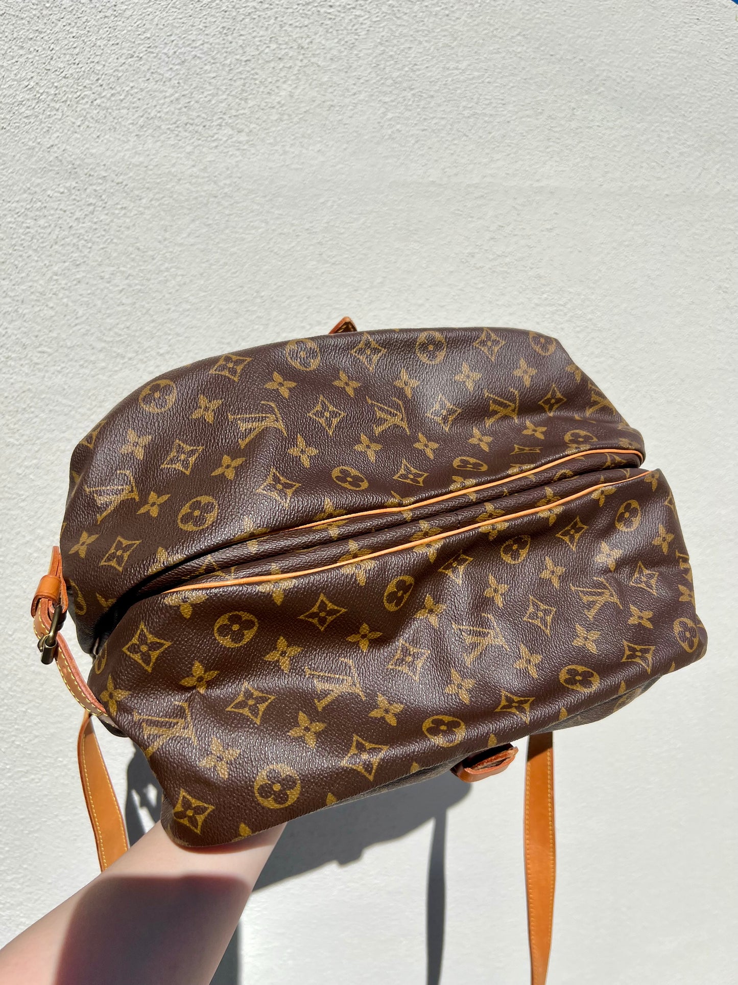Pre-loved Louis Vuitton Monogram Saumur Crossbody Bag GM