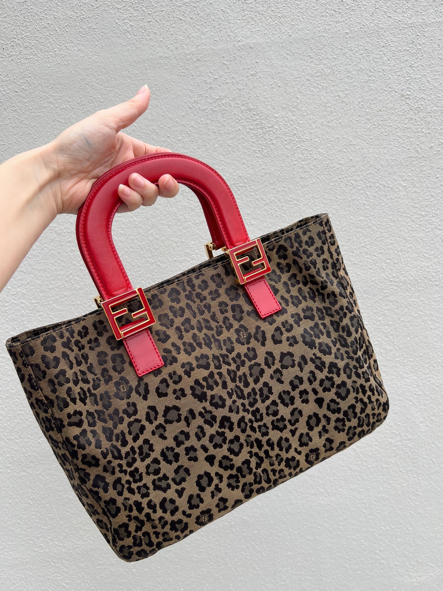 Pre-loved Fendi Leopard Print Tote Bag with Red Handles