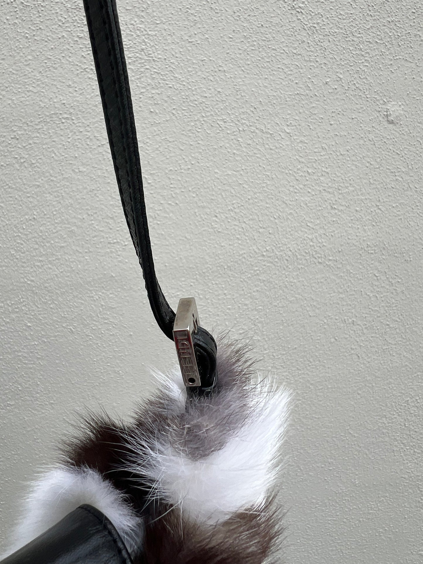 Pre-loved Fendi Vintage
Animal Print Mink Fur
Mini Bucket Bag