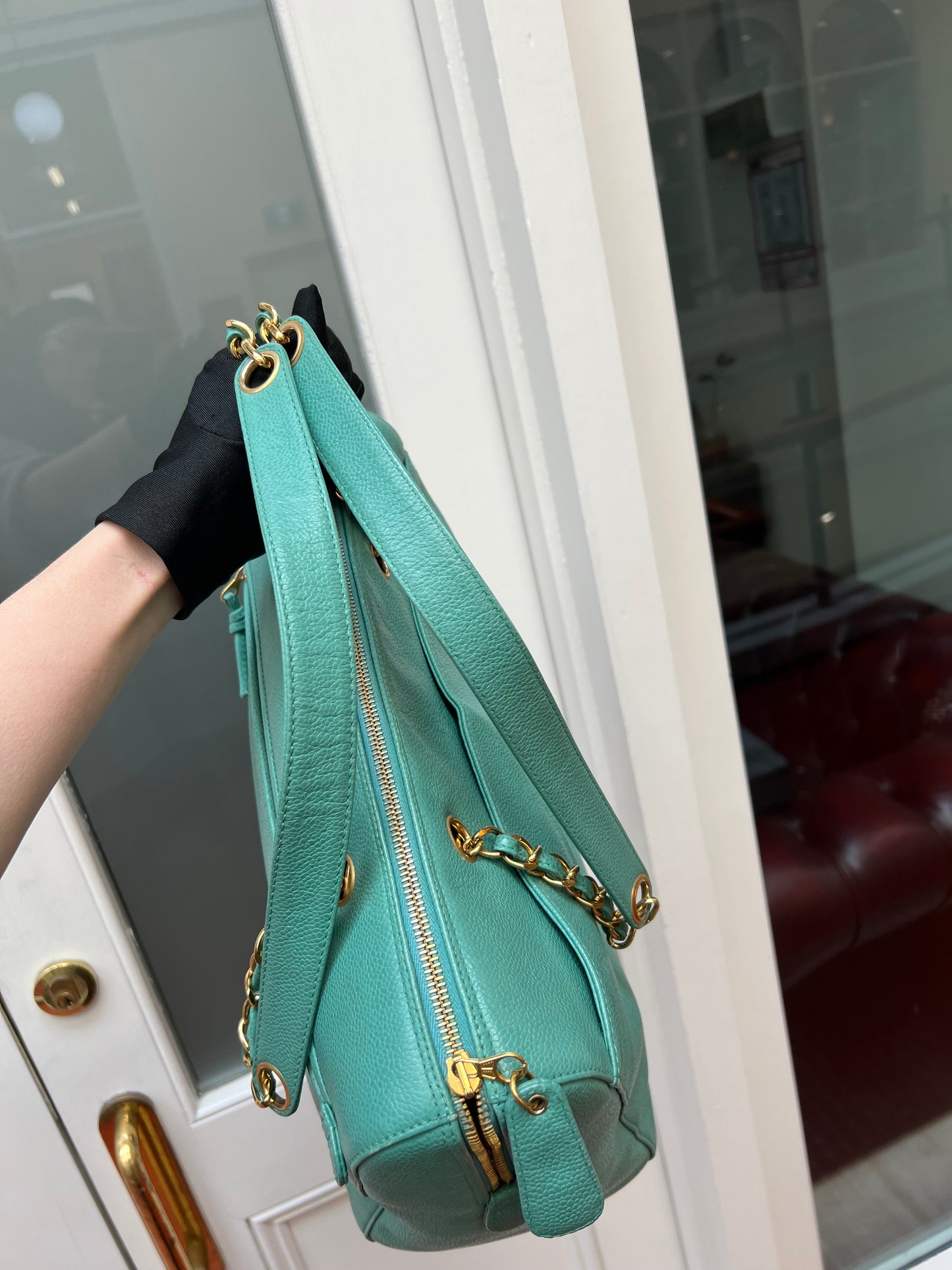 Pre-loved Chanel Vintage Mid 90s Zipped Tote Bag In Caviar Grained Leather
