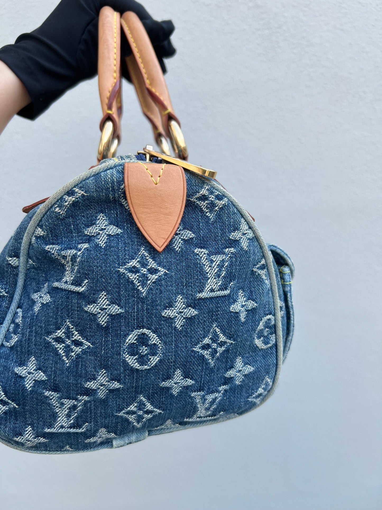 Pre-loved Louis Vuitton Blue Monogram Denim Neo Speedy Handbag 2005