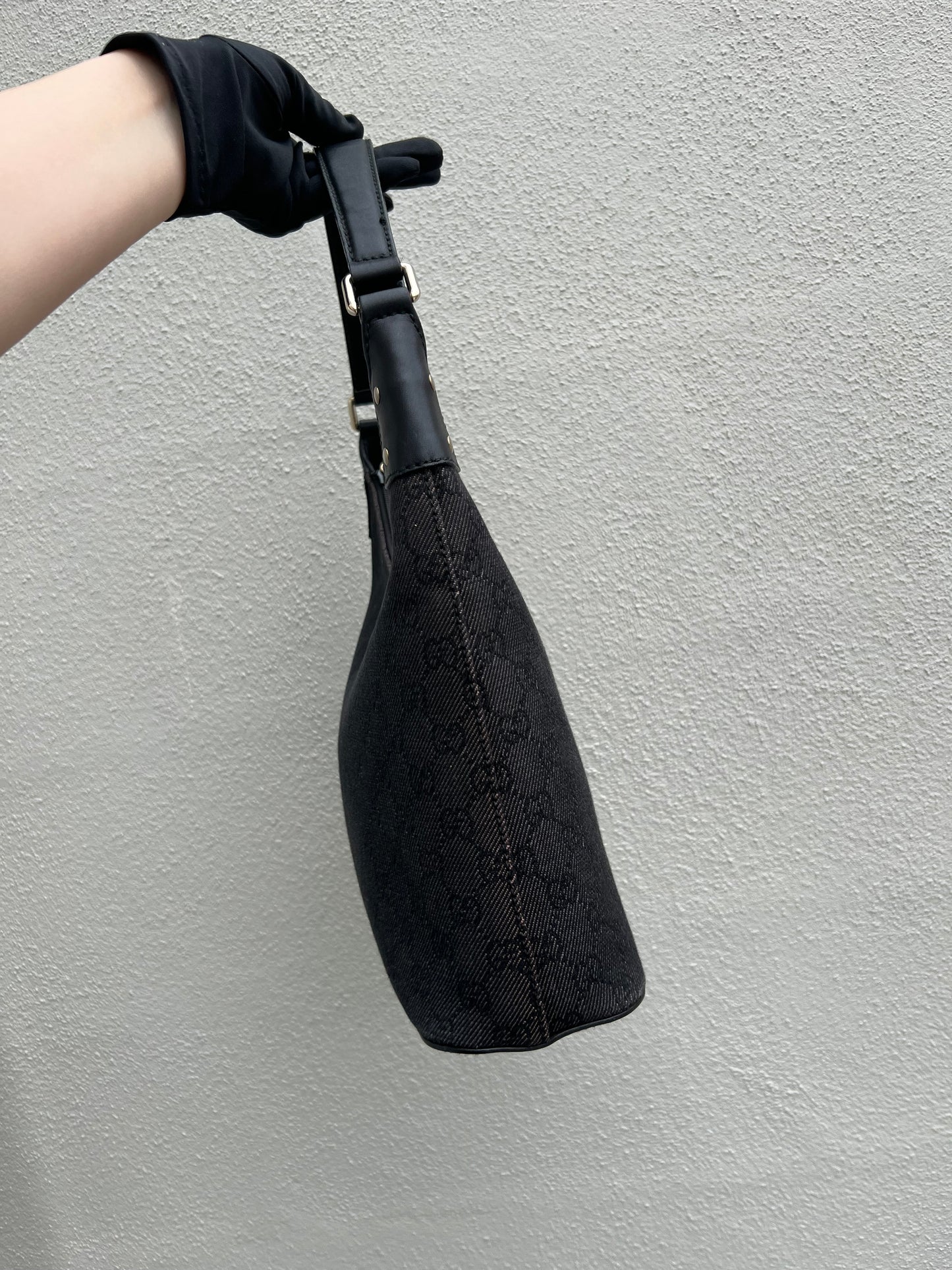 Pre-loved Gucci GG Canvas Hobo Shoulder Bag