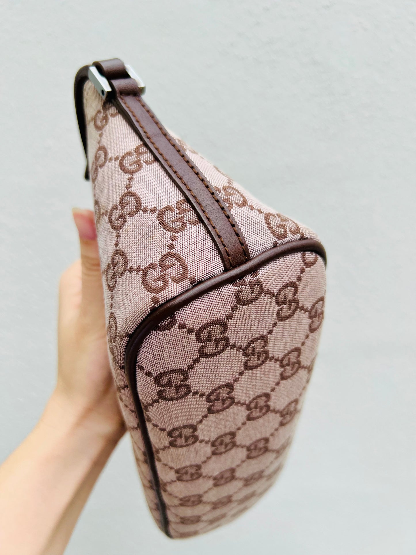 Pre-loved Gucci vintage GG Canvas Boat Baguette Bag Brown