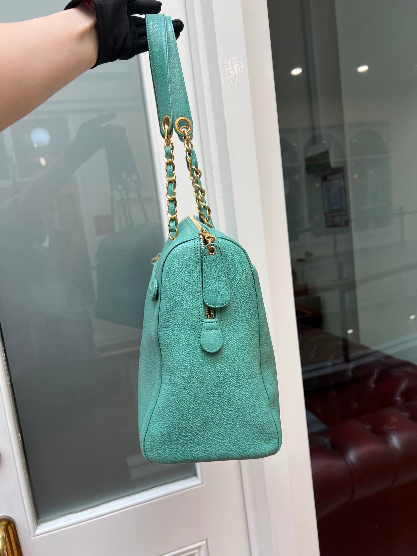 Pre-loved Chanel Vintage Mid 90s Zipped Tote Bag In Caviar Grained Leather