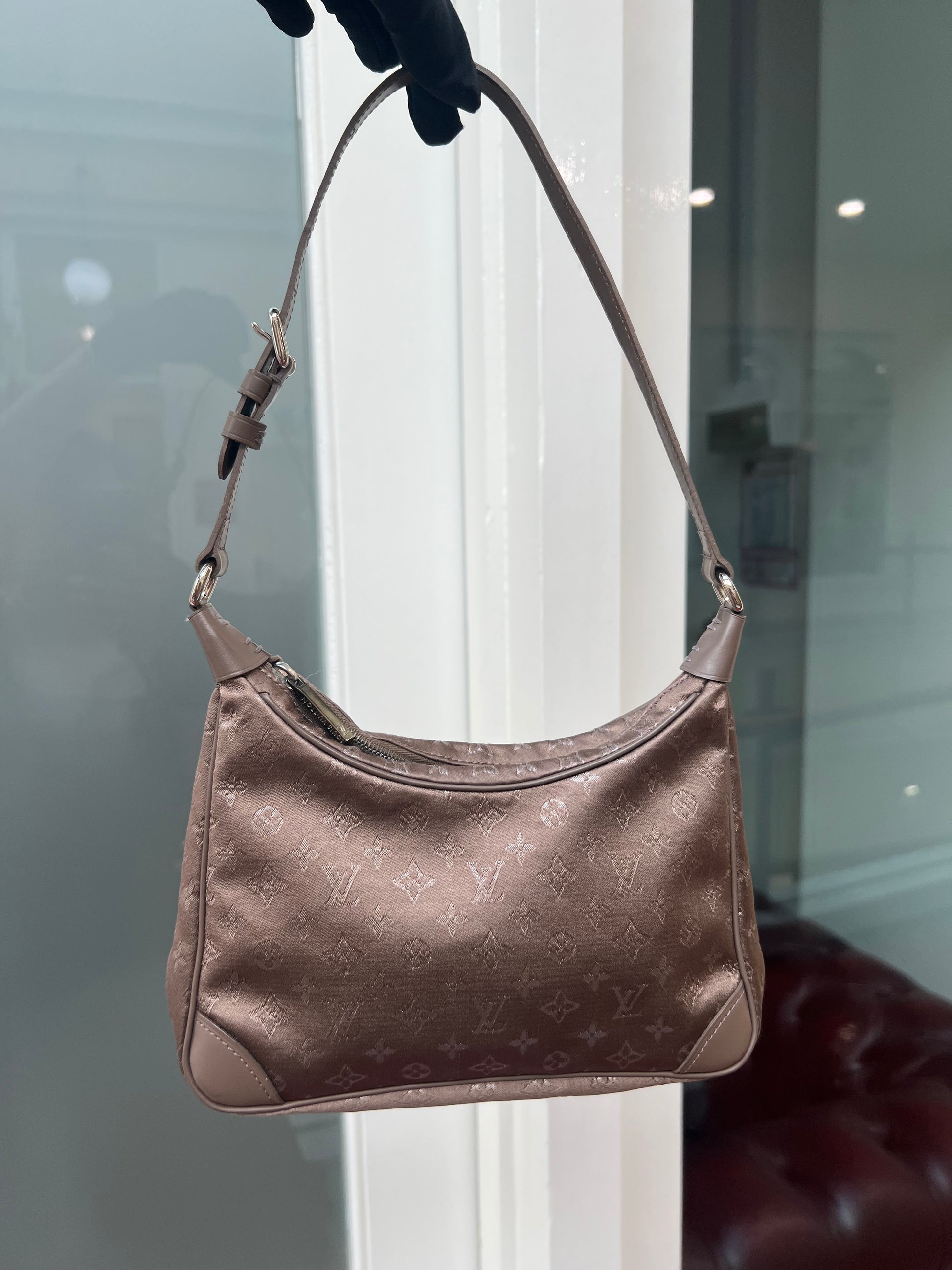 Louis Vuitton - Authenticated Boulogne Handbag - Silk Black for Women, Very Good Condition