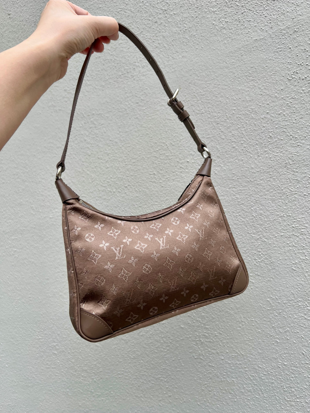 Pre-loved Louis Vuitton Mini Silk Boulogne Handbag Champagne