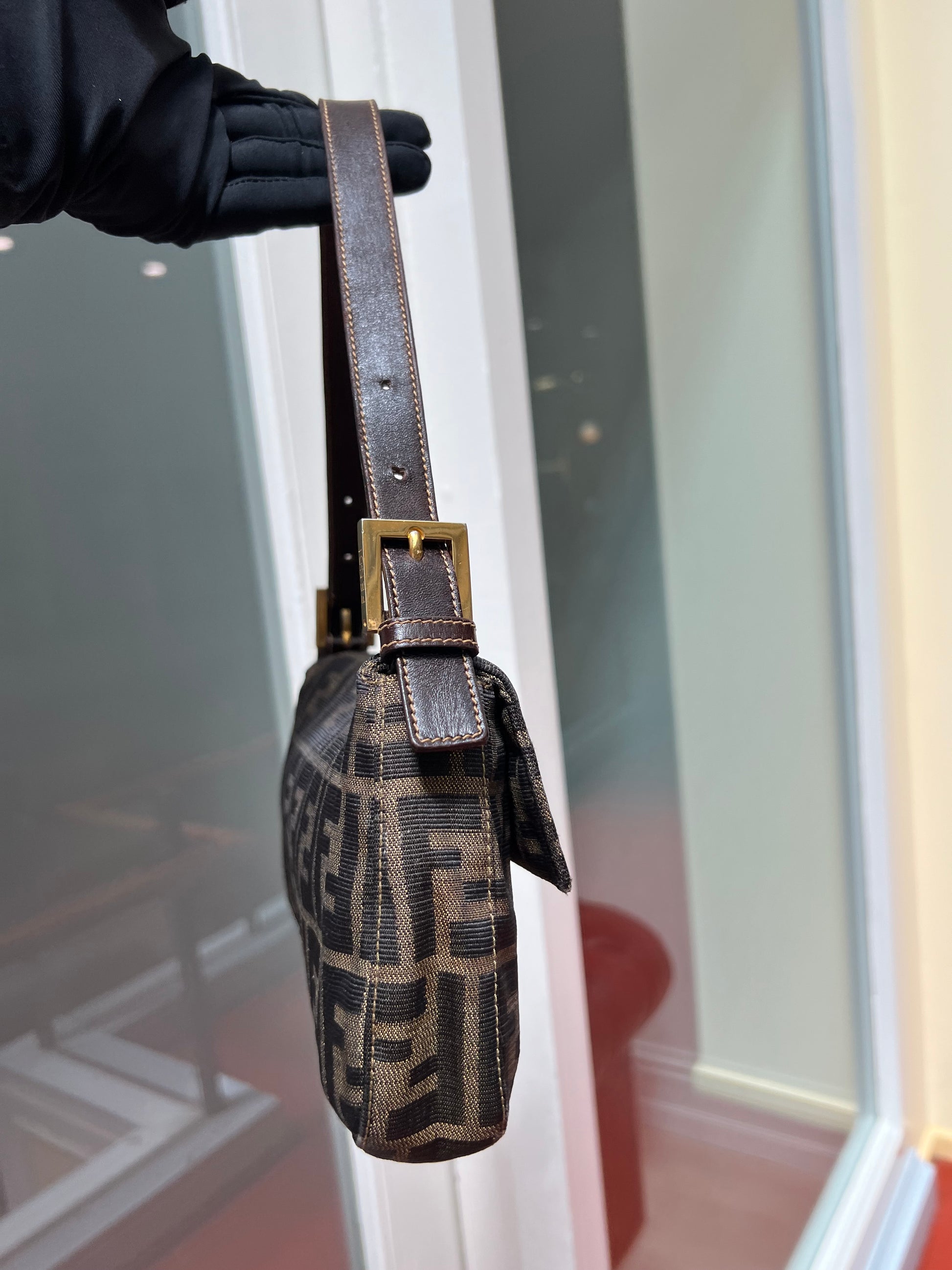 Pre-loved Fendi Vintage Zucca Baguette Handbag – Vintage Muse Adelaide