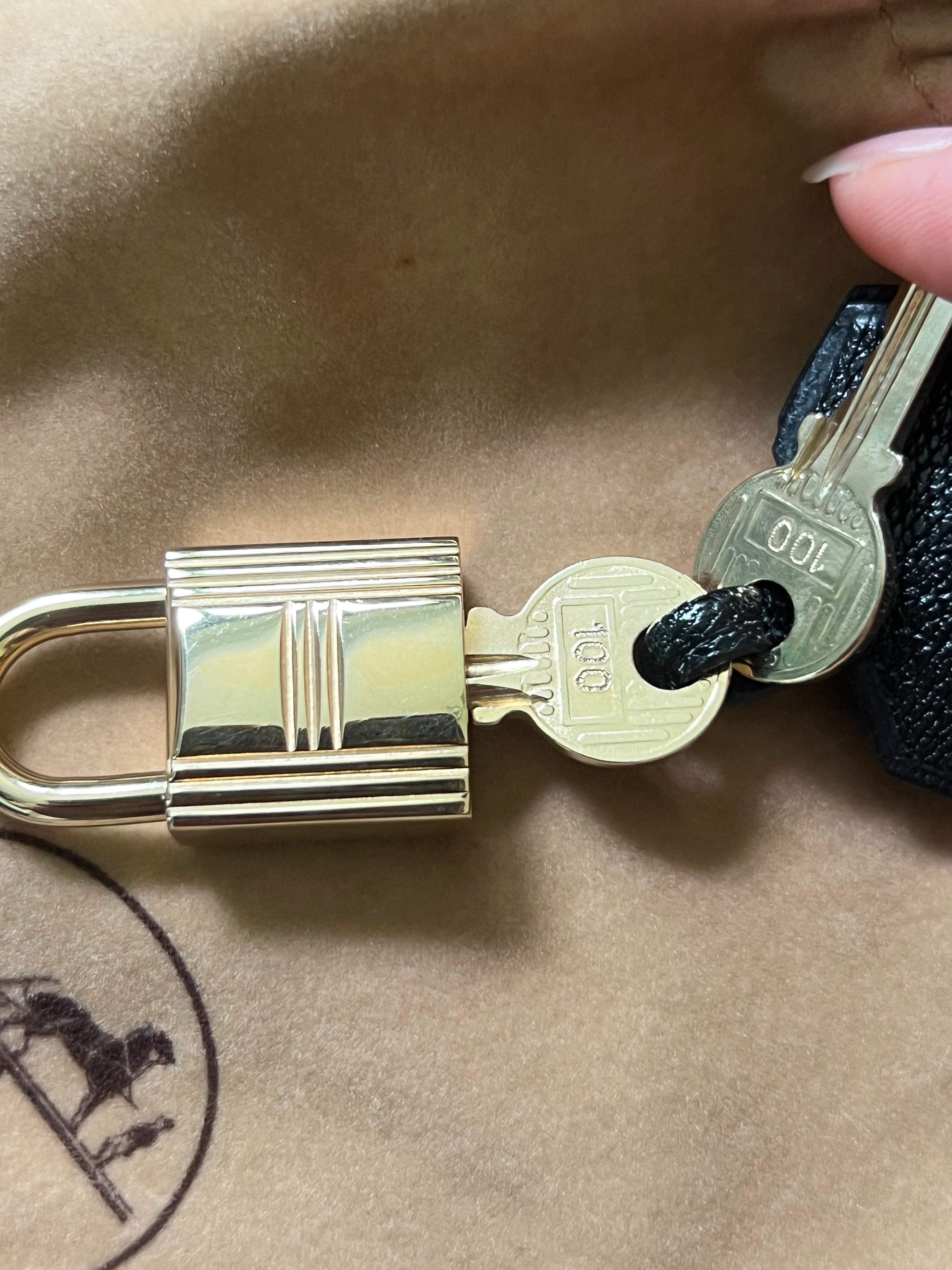 PRE-LOVED HERMÈS KELLY 32CM GOATSKIN BLACK GOLD HARDWARE 2003