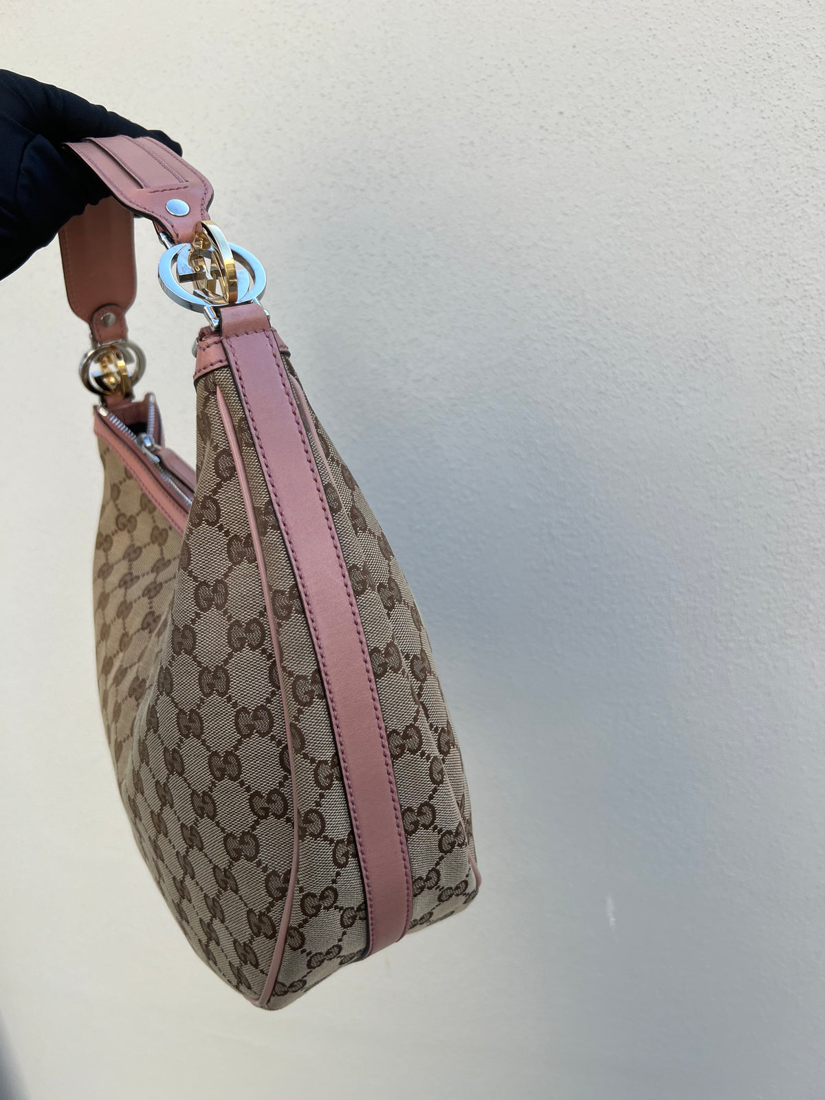 Pre-loved Gucci Beige/Pink GG Canvas Twins Medium Hobo Bag