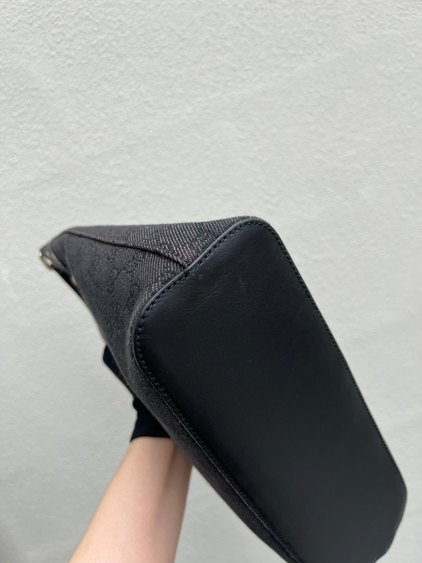 Pre-loved Gucci GG Canvas Hobo Shoulder Bag