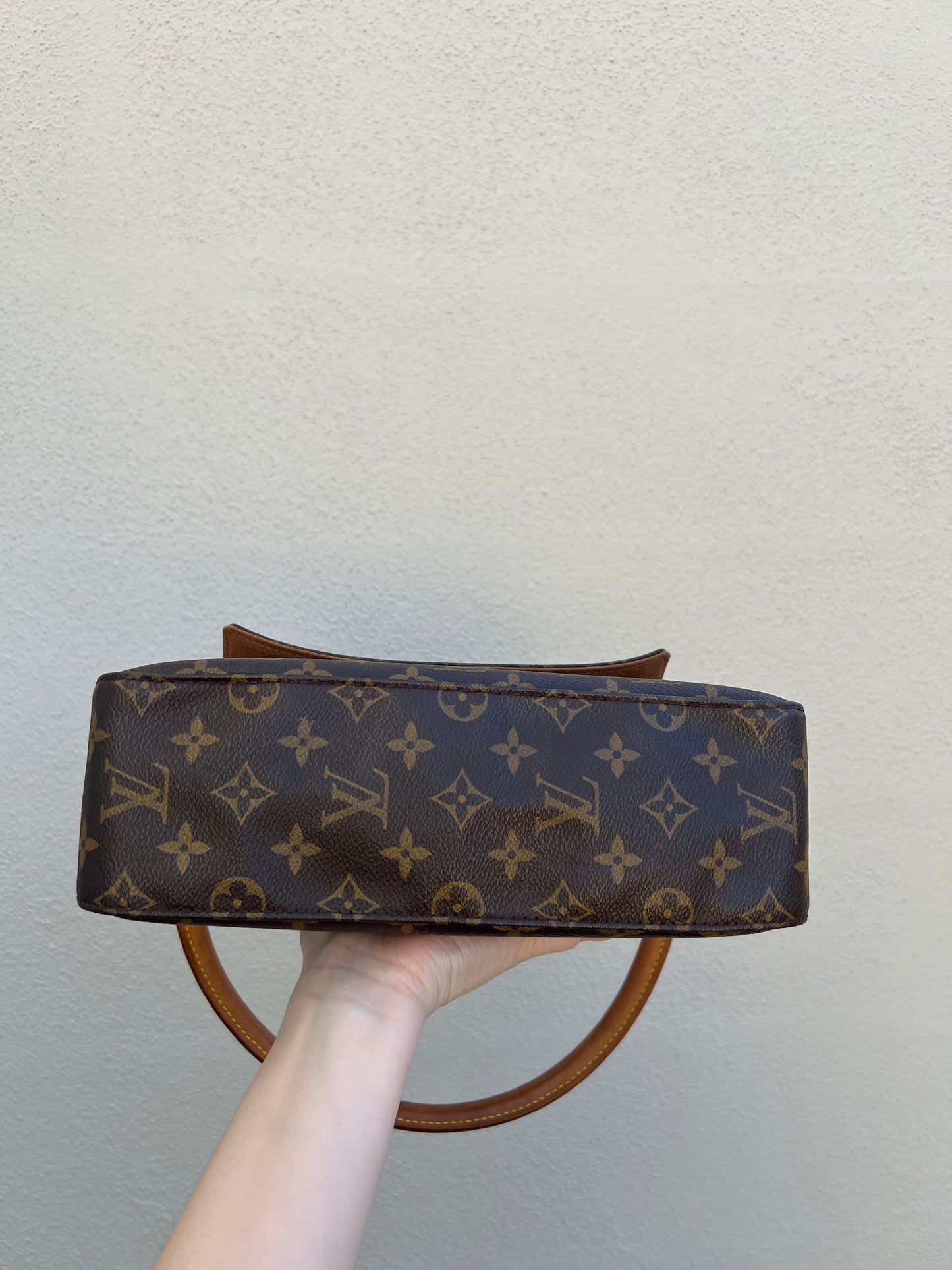 Pre-loved Louis Vuitton Looping PM Handbag Monogram