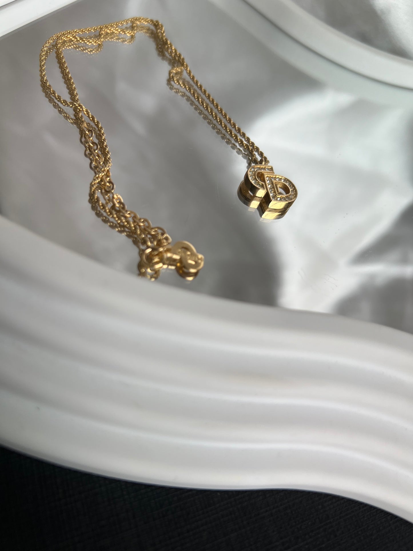 Pre-loved Christian Dior Vintage Crystal-embellished Necklace