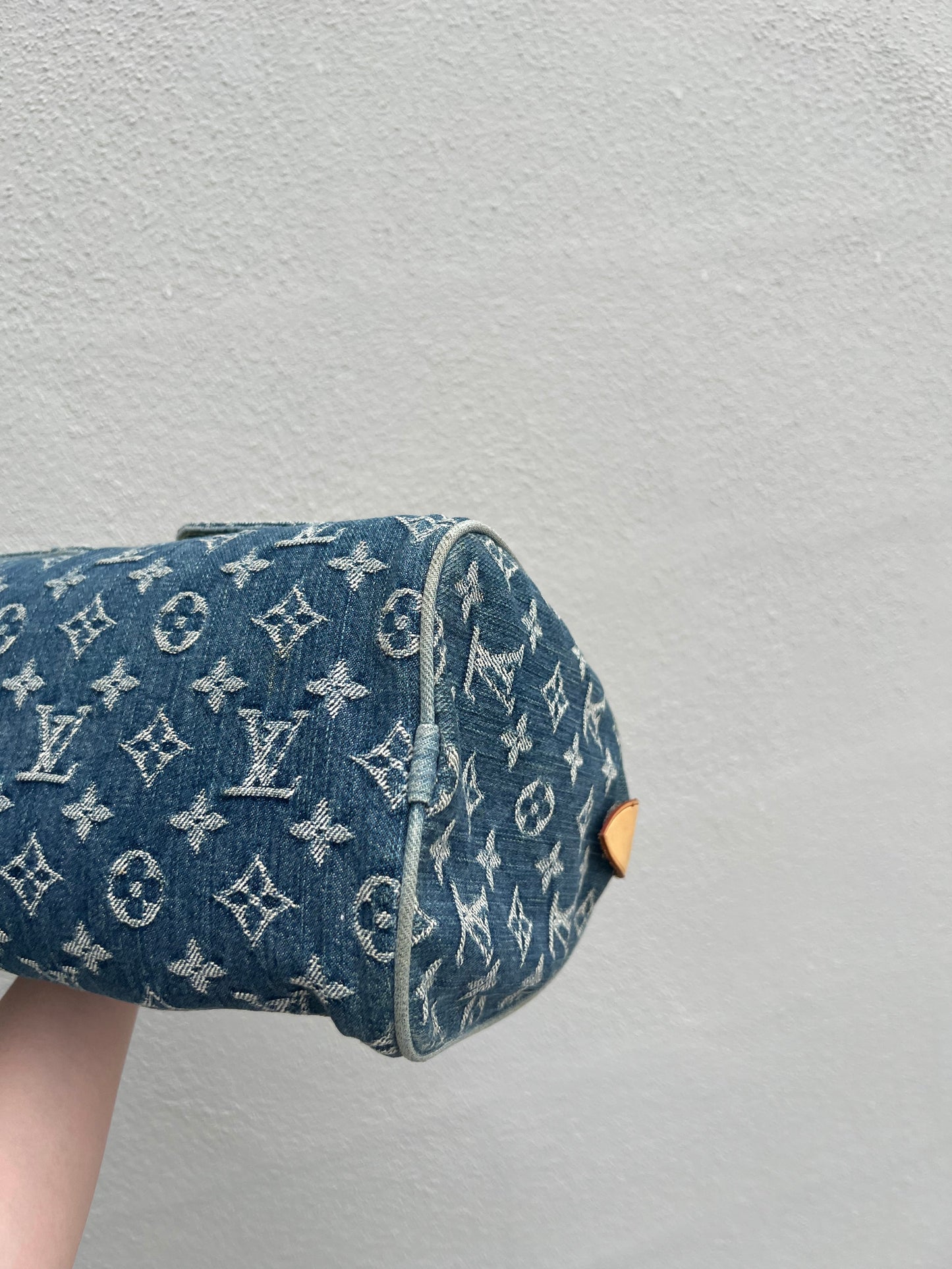 Pre-loved Louis Vuitton Blue Monogram Denim Neo Speedy Handbag 2005