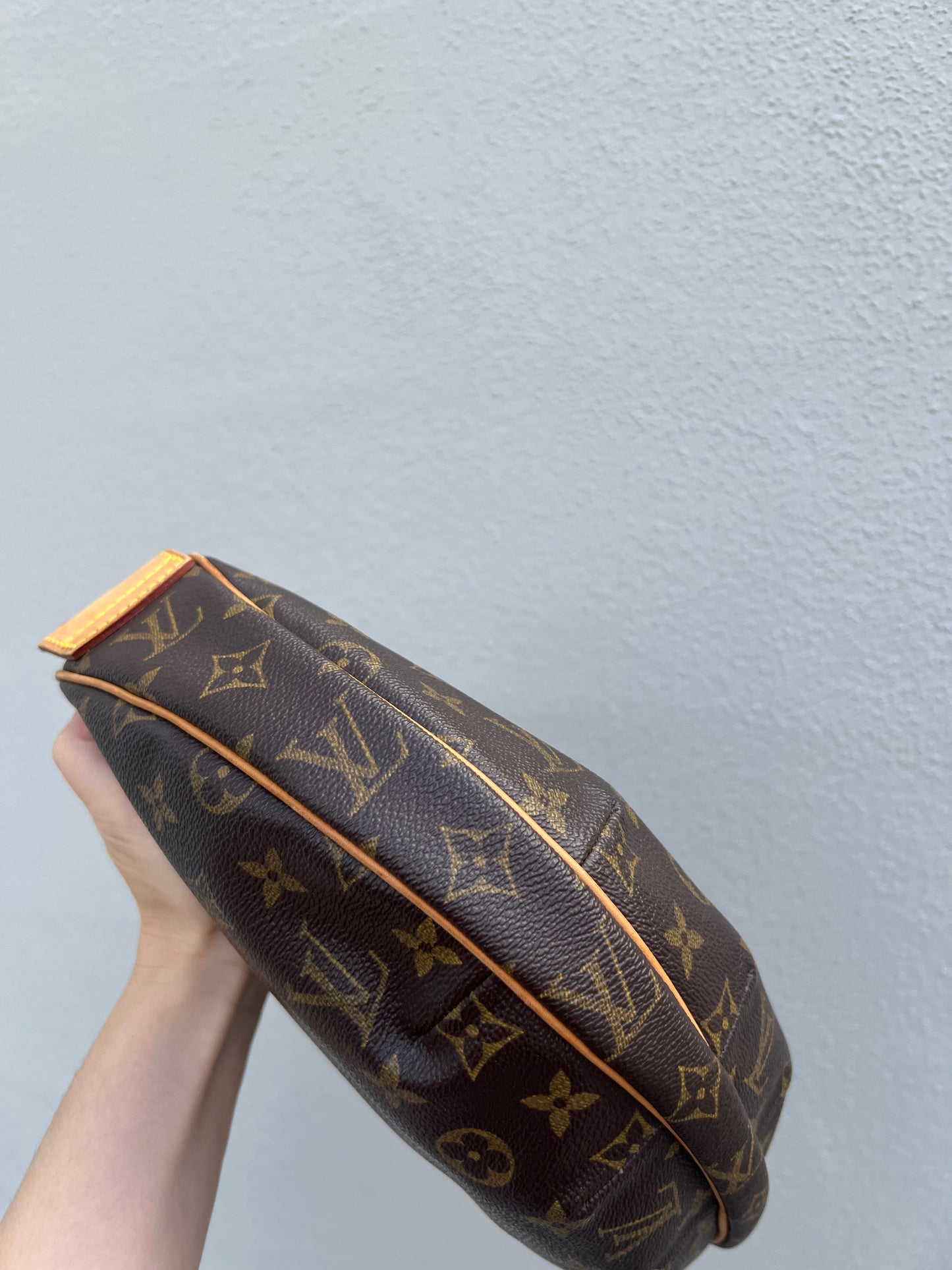Pre-owned Louis Vuitton Croissant MM Shoulder Bag Monogram Brown