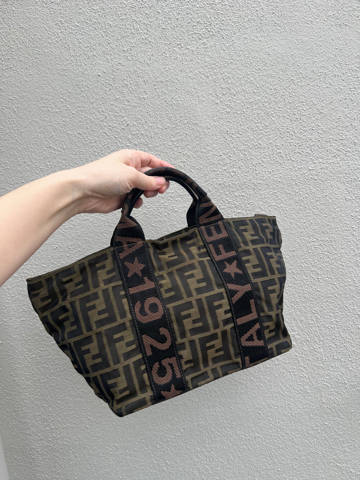 Pre-loved FENDI Zucca Canvas 1925 Tote Tobacco Hand Bag Brown